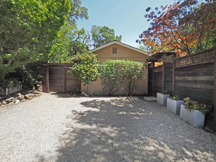 22549 River Road, Geyserville, CA 95441 - #2