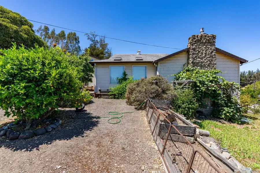 504 W Railroad Avenue, Cotati, CA 94931 - #2