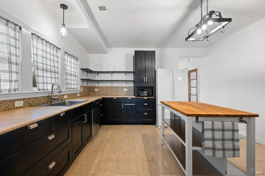 1685 W College Avenue, Santa Rosa, CA 95401 - #2