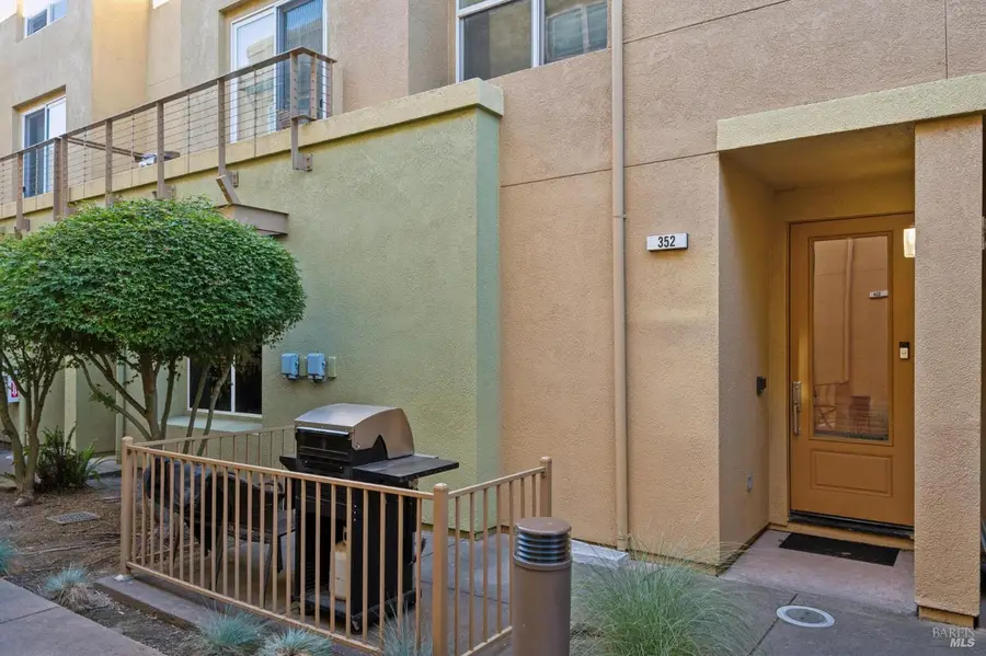 352 City Center Drive, Rohnert Park, CA 94928 - #2