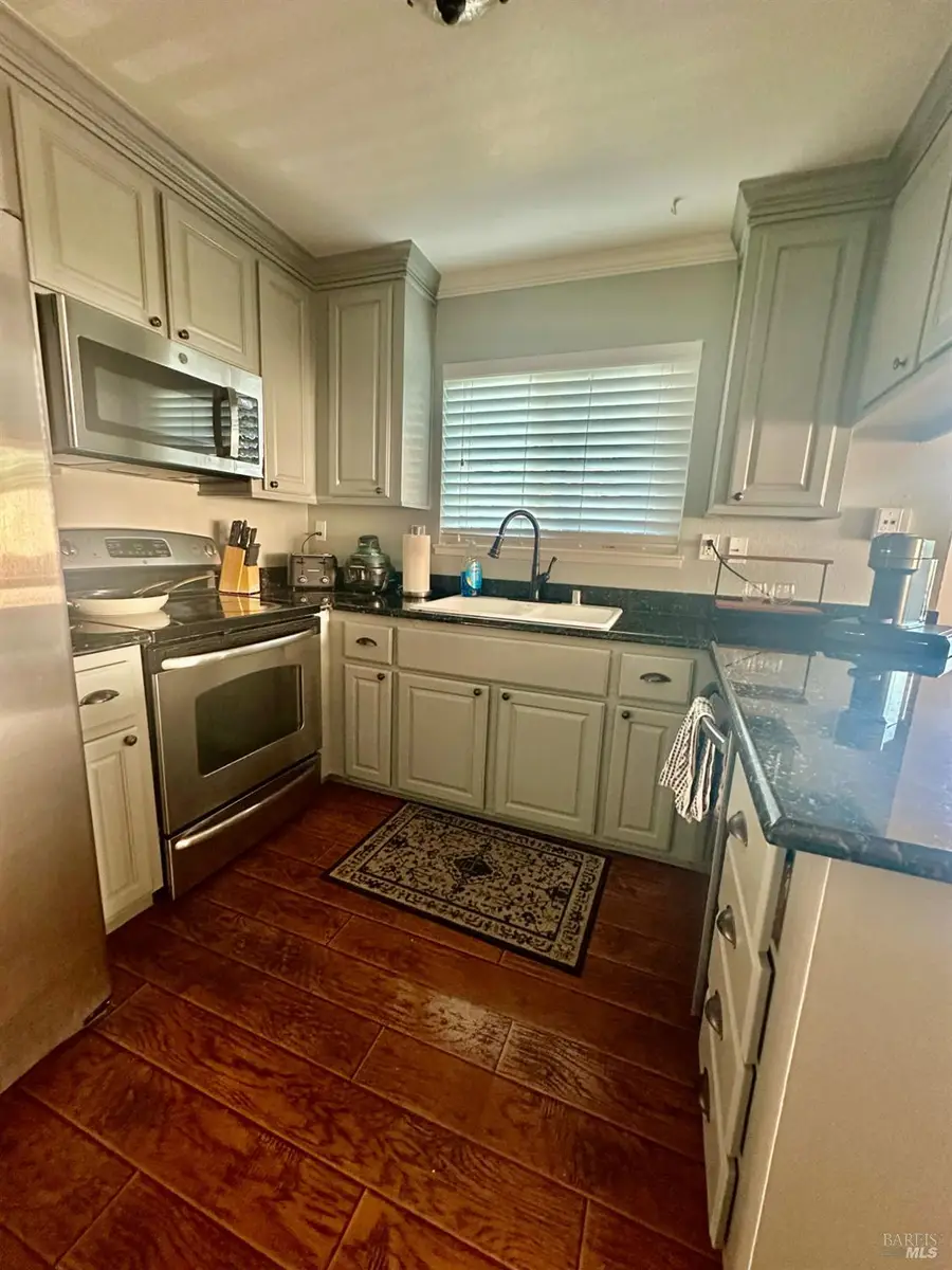 1475 Parkway Drive, Rohnert Park, CA 94928 - #2