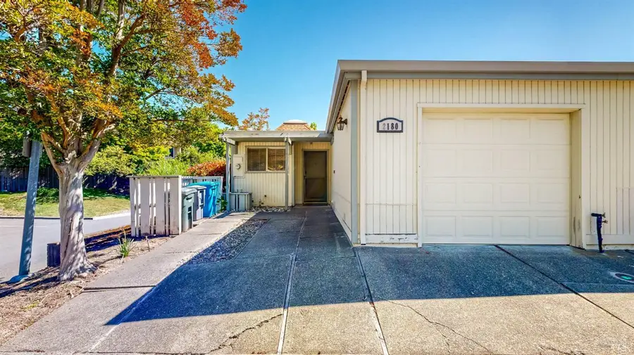 2180 Knolls Drive, Santa Rosa, CA 95405 - #2