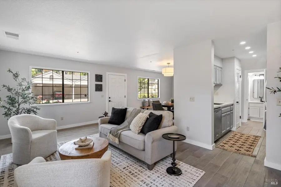 366 Piper Street, Healdsburg, CA 95448 - #2