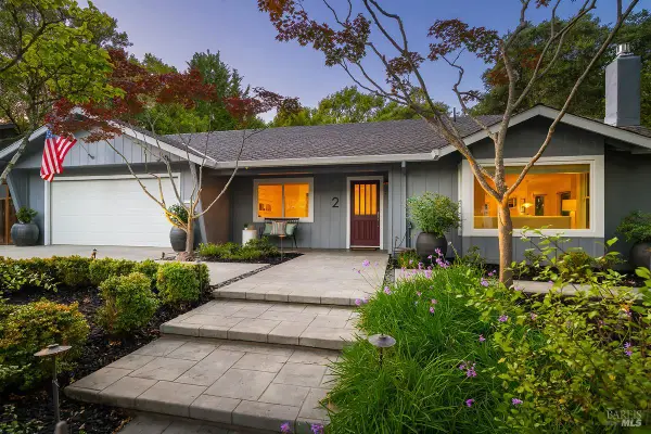 2 Brooke Drive, Novato, CA 94947