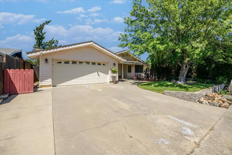 262 Markham Avenue, Vacaville, CA 95688 - #3