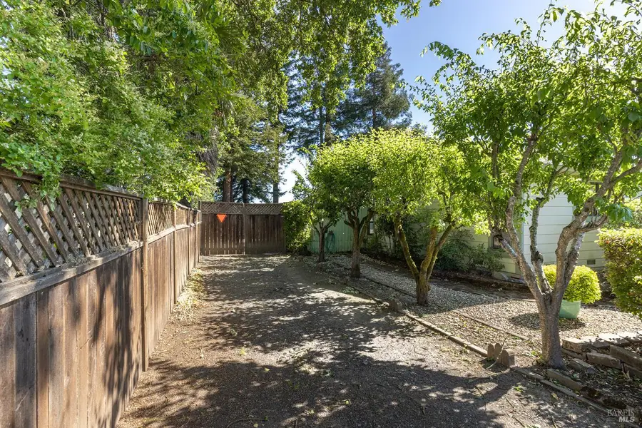 2236 W Hearn Avenue, Santa Rosa, CA 95407 - #2