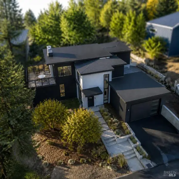 1 Redwood Avenue, Larkspur, CA 94939