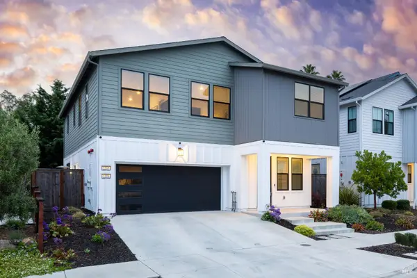 2215 Versaro Drive, Santa Rosa, CA 95403