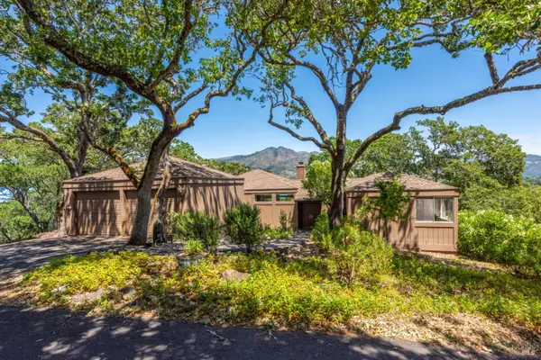 497 Hillsdale Drive, Santa Rosa, CA 95409