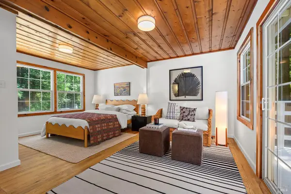 19092 Ridgecrest Drive, Guerneville, CA 95446