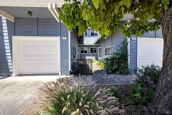 41 Meadowbrook Court, Cotati, CA 94931
