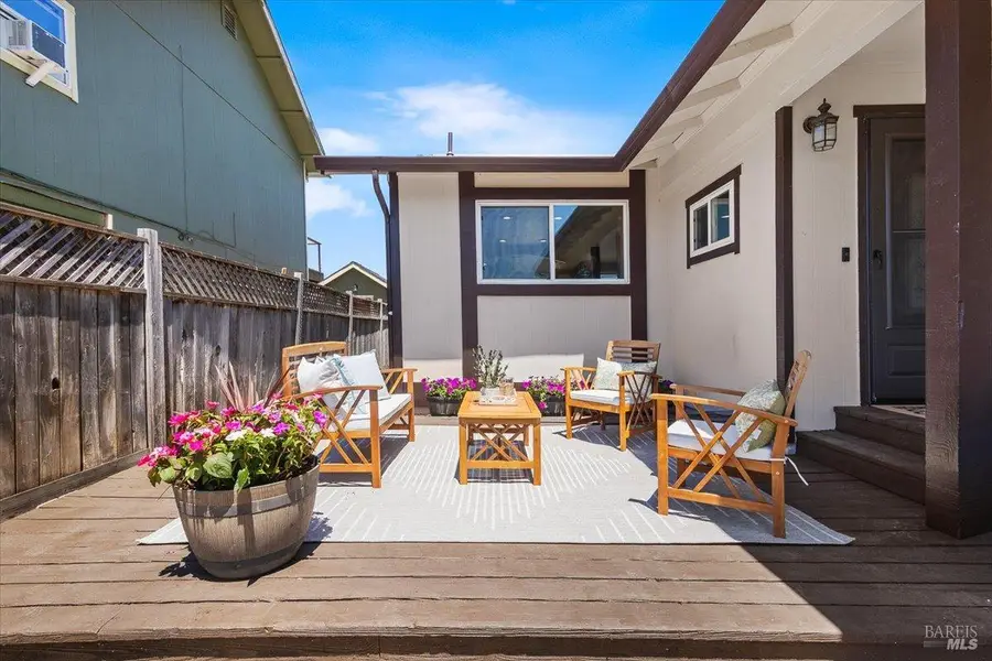 1588 Gladstone Way, Rohnert Park, CA 94928 - #3