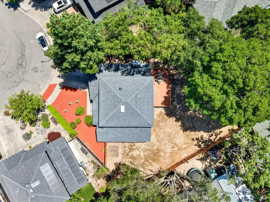 2322 So. Hampton Circle, Santa Rosa, CA 95401 - #2