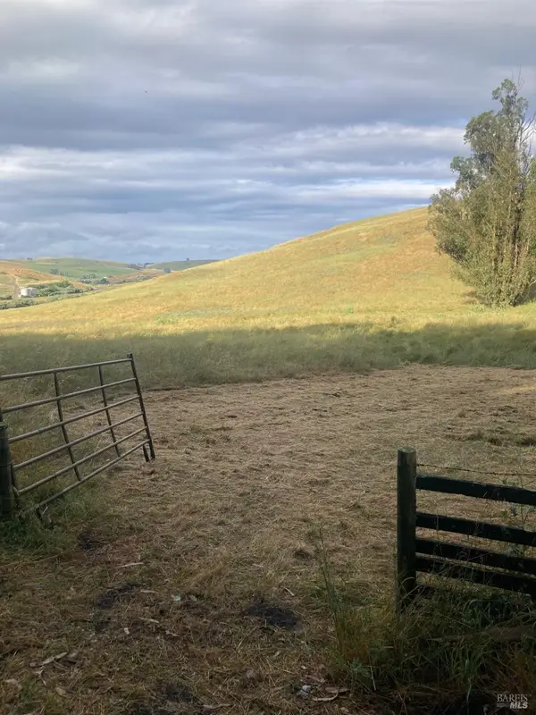 4855 Canfield Road, Petaluma, CA 94952
