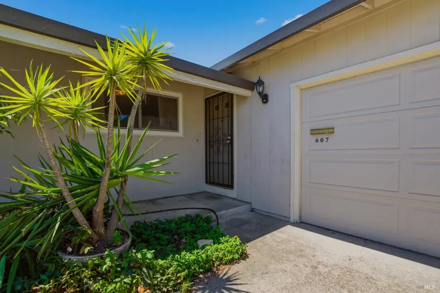 607 San Lorenzo Street, Fairfield, CA 94533 - #2