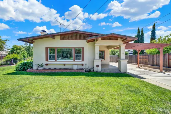 390 S 3rd Street, Dixon, CA 95620