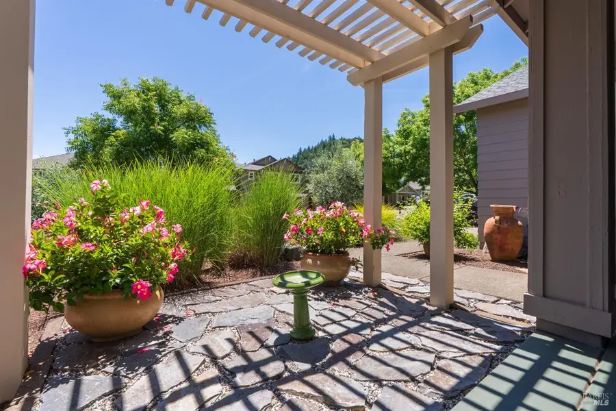 310 Buckeye Circle, Cloverdale, CA 95425 - #3