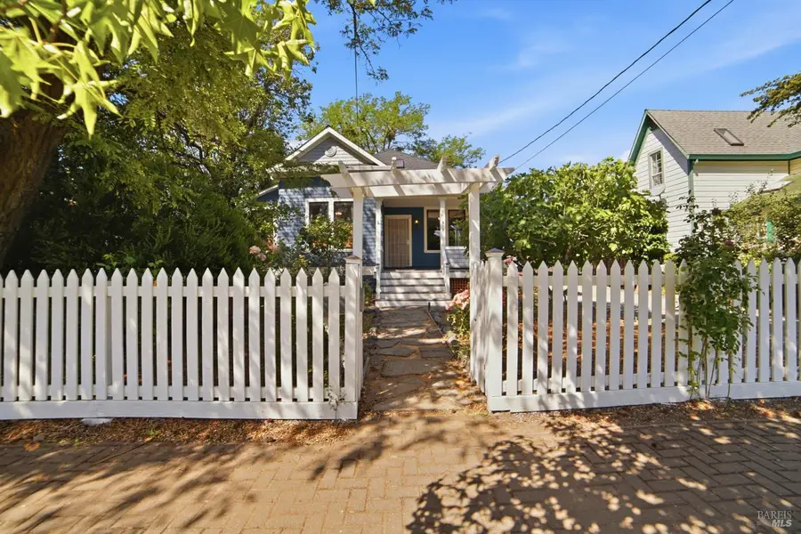 315 N Washington Street, Cloverdale, CA 95425 - #2