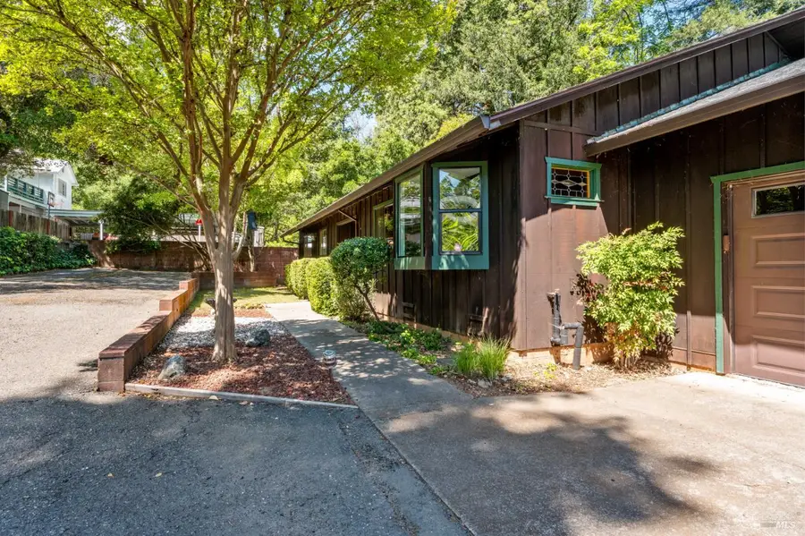 1122 W Standley Street, Ukiah, CA 95482 - #2