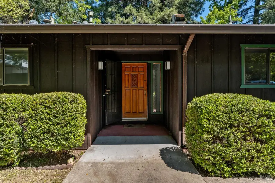 1122 W Standley Street, Ukiah, CA 95482 - #3