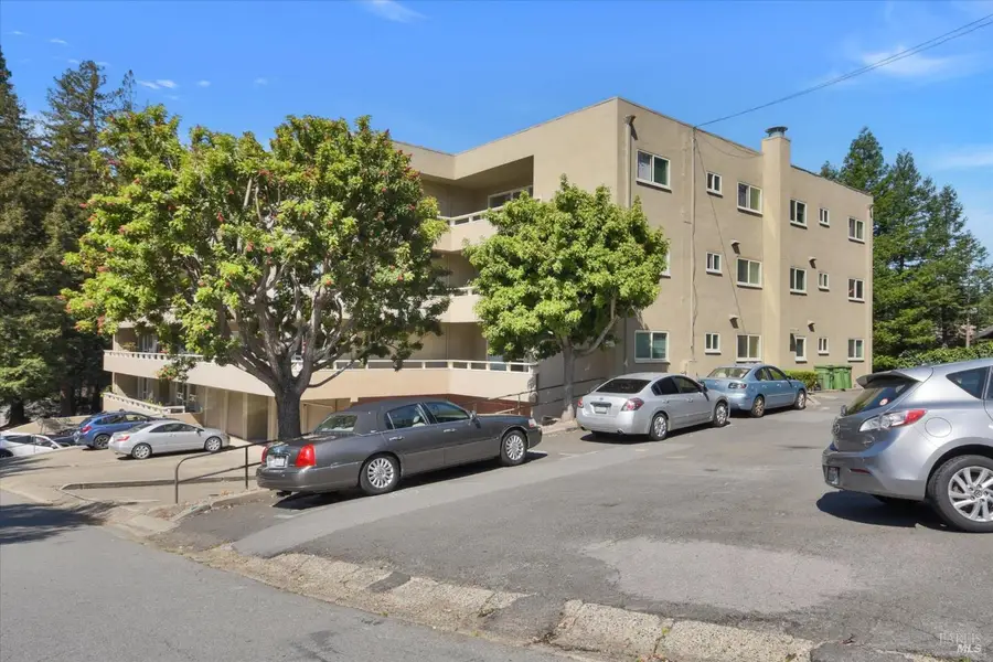 1118 Sir Francis Drake Boulevard, Kentfield, CA 94904 - #3