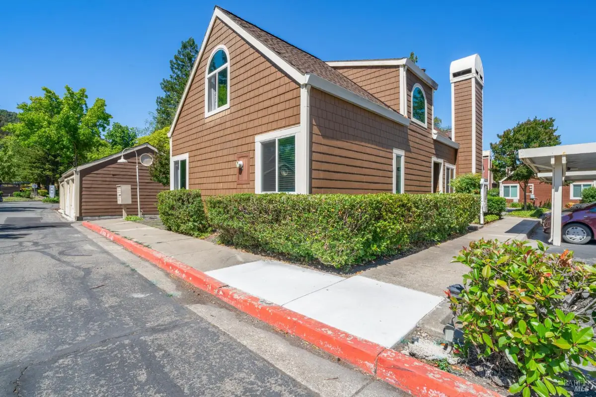 2706 Lakeview Drive, Santa Rosa, CA 95405 - #1