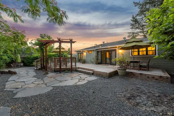 710 E Thomson Avenue, Sonoma, CA 95476