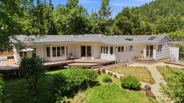 6661 Sir Francis Drake Boulevard, Forest Knolls, CA 94933