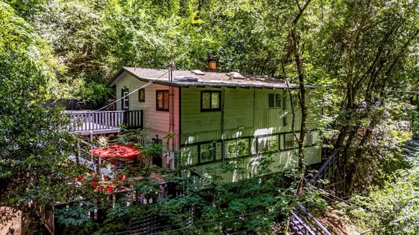 11075 Dell Avenue, Forestville, CA 95436