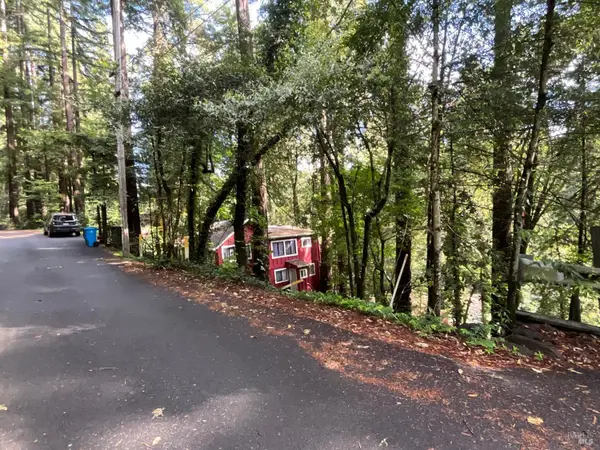 14712 Eagle Nest Lane, Guerneville, CA 95446