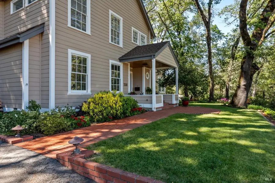250 N Hope Street, Ukiah, CA 95482 - #2