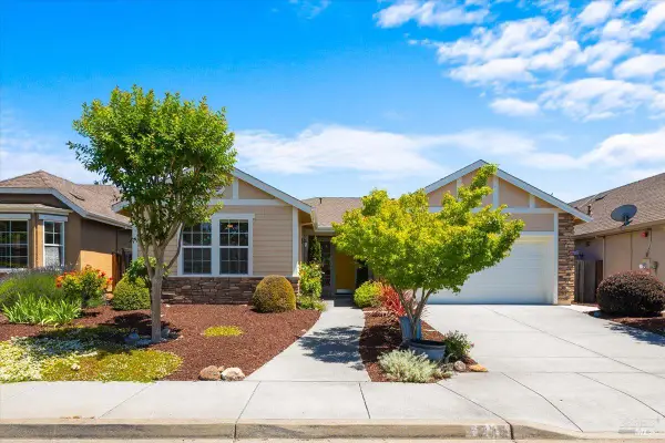 9240 Oak Trail Circle, Santa Rosa, CA 95409