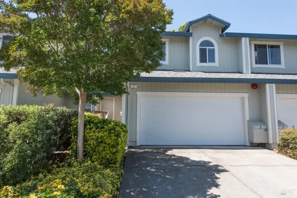 7 Meridian Circle, Rohnert Park, CA 94928