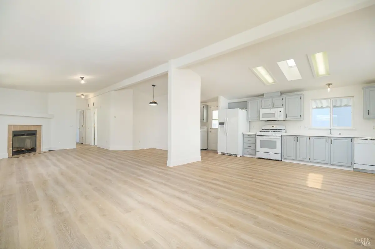 209 Yosemite Road, San Rafael, CA 94903 - #1