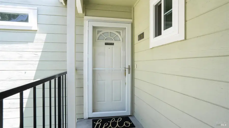 735 Buchanan Street #214, Benicia, CA 94510 - #3