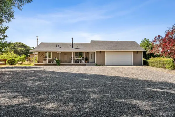 1681 Oak Grove Drive, Redwood Valley, CA 95470