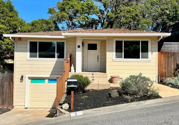 5 Sunny Hill Drive, Petaluma, CA 94952