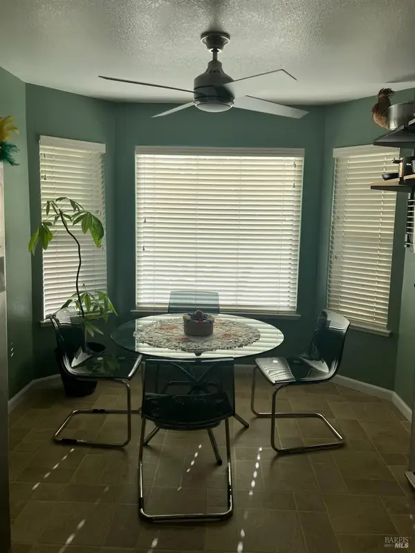 1112 Navarro Street, Santa Rosa, CA 95401