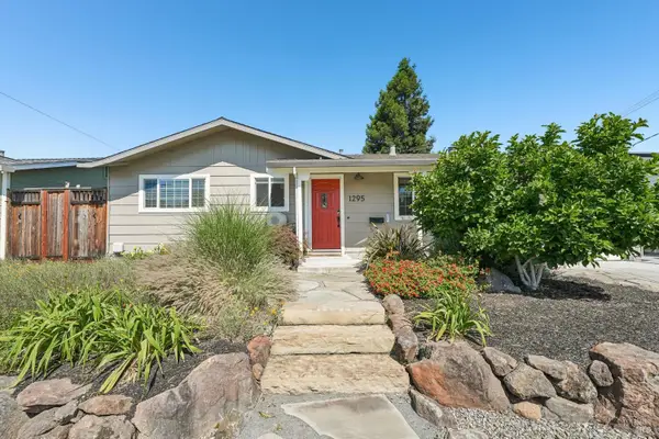 1295 Marian Way, Petaluma, CA 94954