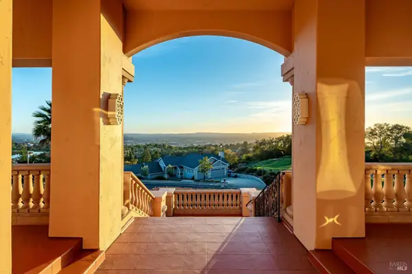 3729 Skyfarm Drive, Santa Rosa, CA 95403