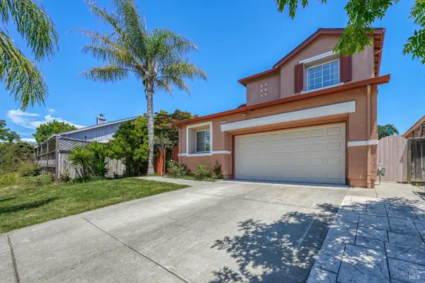 2562 Silver Spur Drive, Santa Rosa, CA 95407