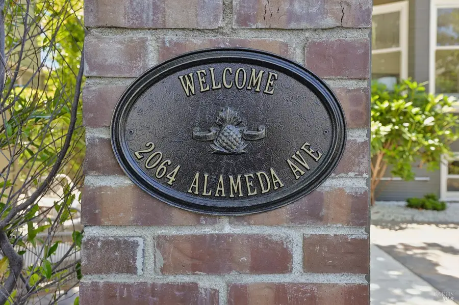 2064 Alameda Avenue, Alameda, CA 94501 - #2