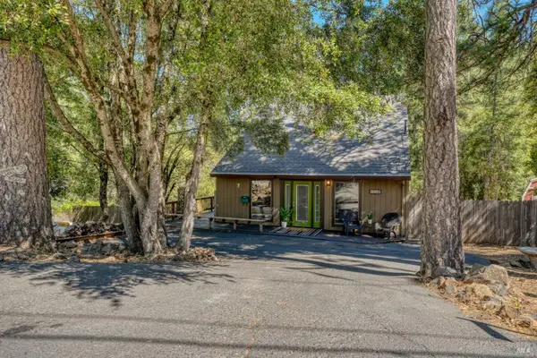 9260 Hoberg Drive E, Cobb, CA 95426