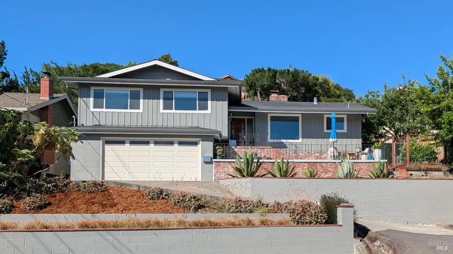 211 Hill Boulevard, Petaluma, CA 94952 - #2