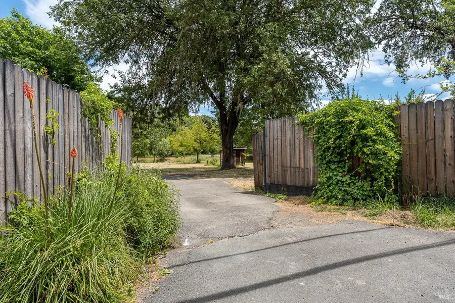 1150 Center Valley Road, Willits, CA 95490 - #2