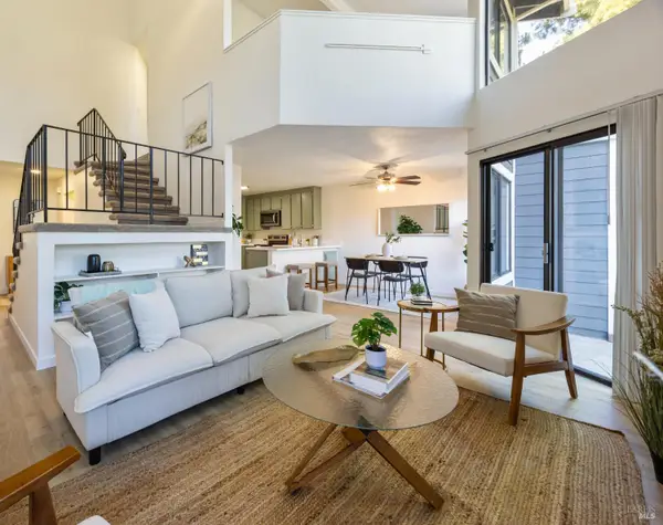 902 Marylyn Circle, Petaluma, CA 94954