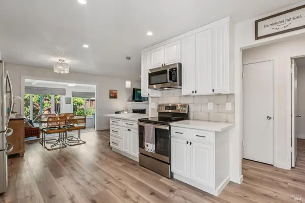 27 Temelec Circle, Sonoma, CA 95476