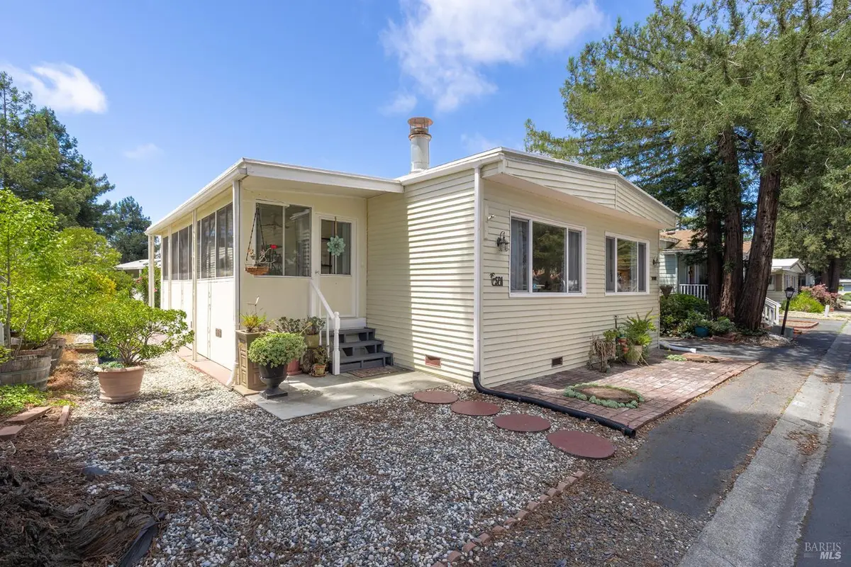 237 Petaluma Way, Petaluma, CA 94954 - #1