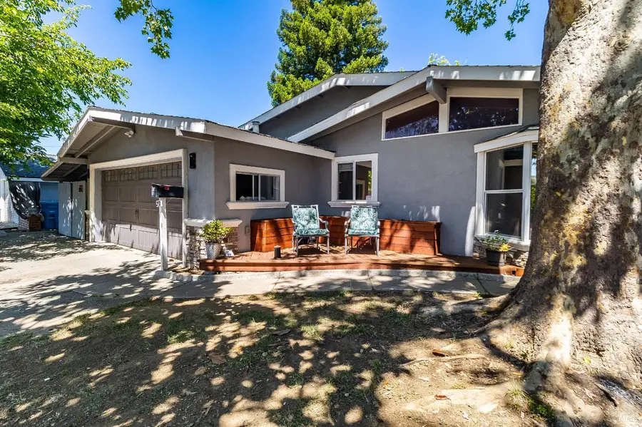 257 Cedar Street, Vacaville, CA 95688 - #2