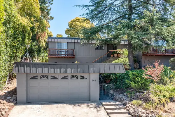 944 Summerfield Road, Santa Rosa, CA 95405
